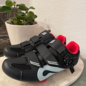 Peloton cycling shoes- LIKE NEW!
